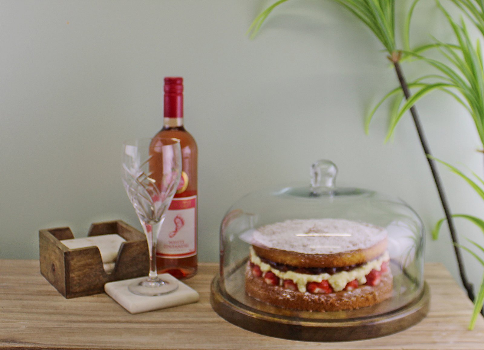 Mango Wood Cake Stand With Glass Dome-1